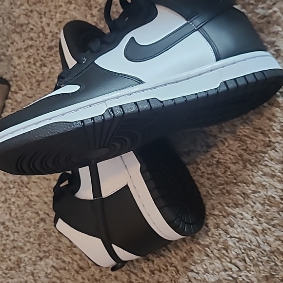 NEW Nike Black and White Dunk High Sneakers - Picture 4 of 5